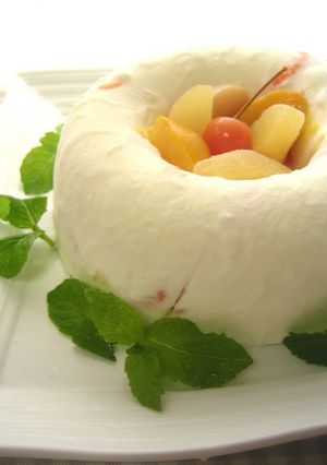 フルーツたっぷり♪ヨーグルトアイスケーキ-レシピのメイン写真
