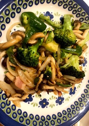 冷蔵庫の残り野菜！ブロッコリーベーコン-レシピのメイン写真