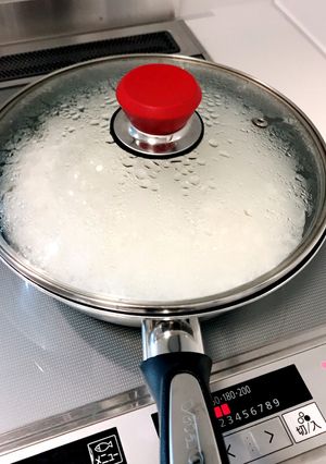 深型フライパンで米を炊く-レシピのメイン写真