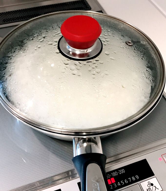 深型フライパンで米を炊く-レシピのメイン写真