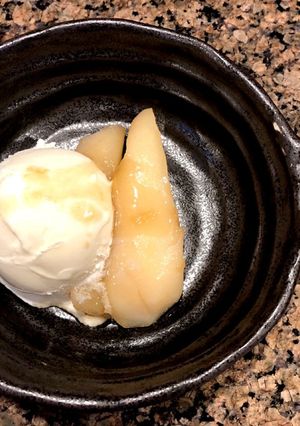洋梨とラムのグラッセアイスクリーム添え-レシピのメイン写真