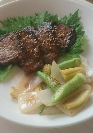 オクラとベビーコーンと玉ねぎの胡麻油炒め-レシピのメイン写真
