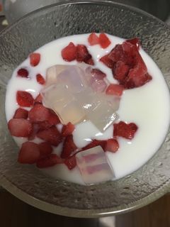 イチゴとナタデココのヨーグルト-レシピのメイン写真