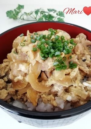 レンジで簡単♪しめじ入り♡親子丼-レシピのメイン写真