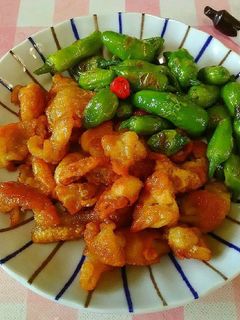 鶏皮とシシトウのカリカリ炒め-レシピのメイン写真