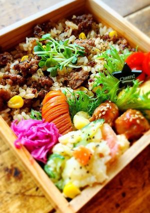 お弁当男子弁に！ハンバーグのタネで炒飯-レシピのメイン写真