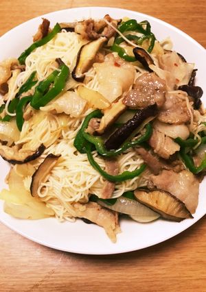 椎茸玉葱ピーマンのピリ辛素麺チャンプルー-レシピのメイン写真