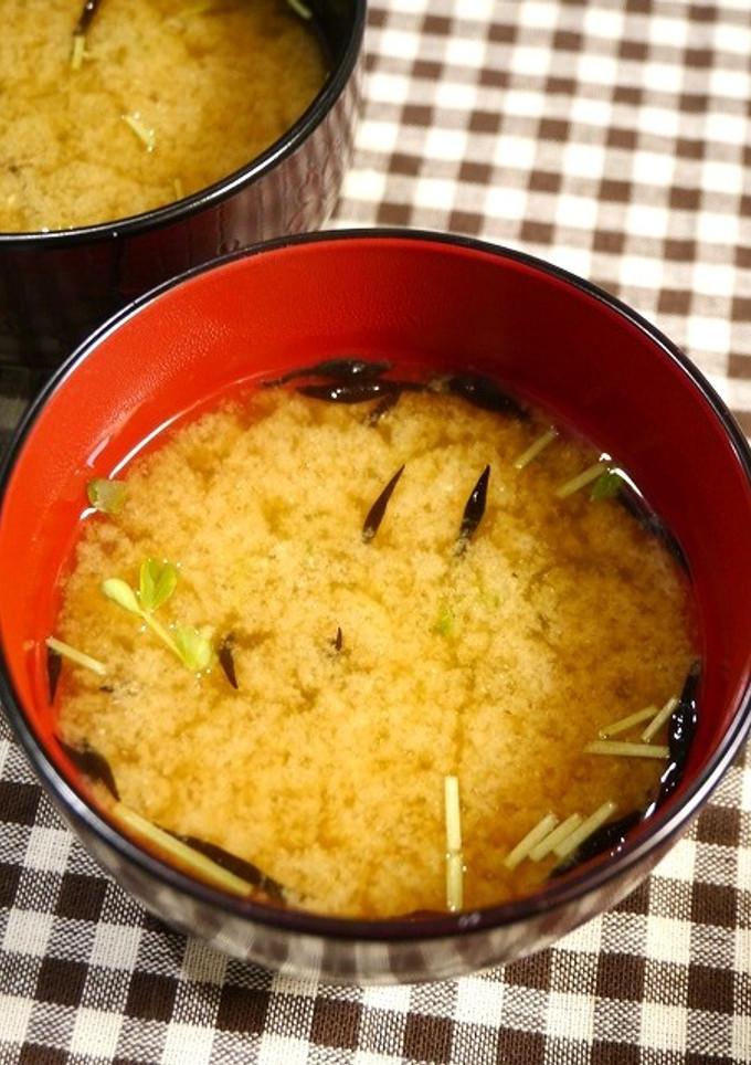 痛風対策！ひじきと豆苗のお味噌汁-レシピのメイン写真