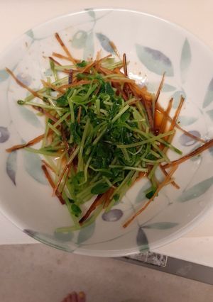 豆苗のお浸し(イカ風味)-レシピのメイン写真