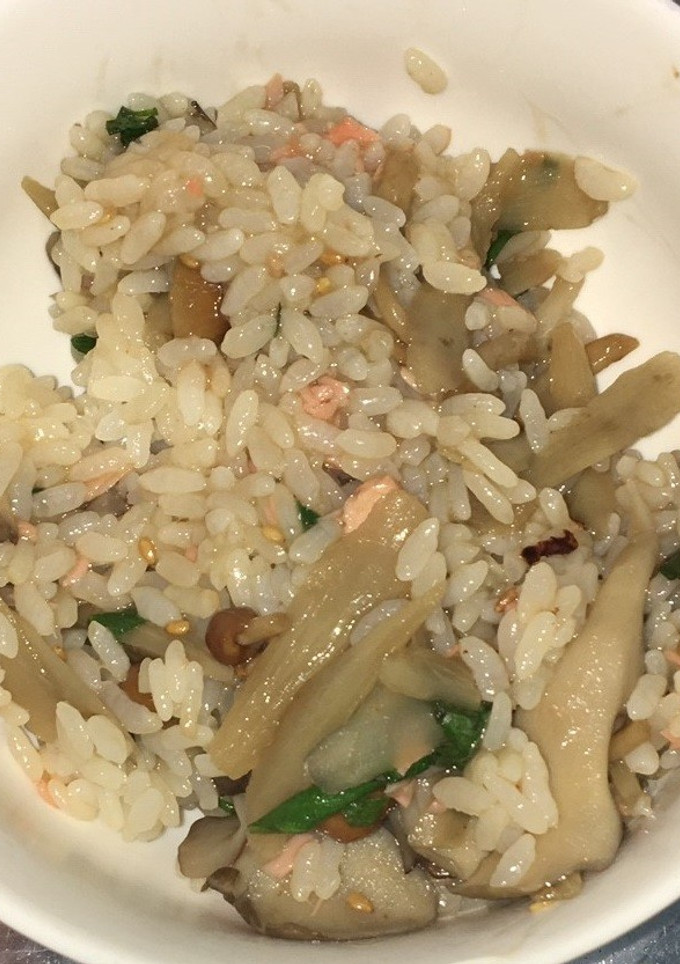 鮭と茸の大葉のかやく御飯-レシピのメイン写真