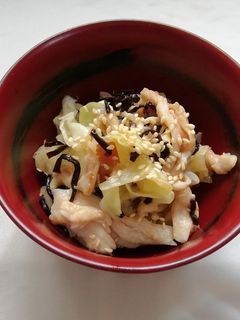 キャベツとサラダチキンの梅塩昆布和え-レシピのメイン写真