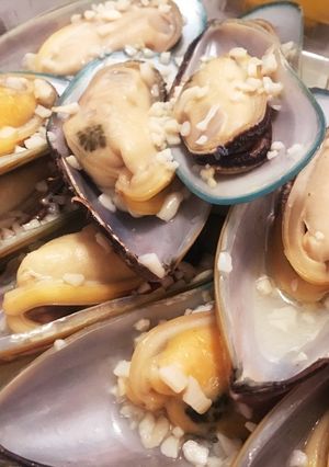 冷凍マッスル☆ガリバタ白ワイン蒸し-レシピのメイン写真