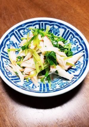 豆苗とカニかまの胡麻油とだし醤油だけ-レシピのメイン写真