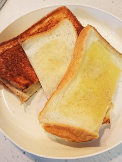 朝食やおやつに、とろ甘ホットサンド。-レシピのメイン写真