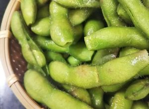 簡単少量の水とフライパンで蒸し茹☆枝豆☆-レシピのメイン写真