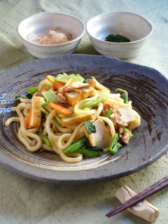 カルシウムUP!厚揚げと青菜の焼きうどん-レシピのメイン写真