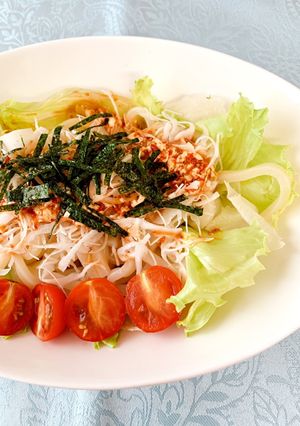 簡単ピリ辛サラダうどん-レシピのメイン写真