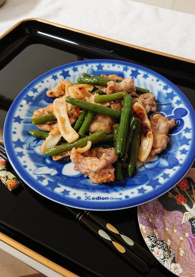 簡単夕食！豚肉とイカオイスターソース炒め-レシピのメイン写真