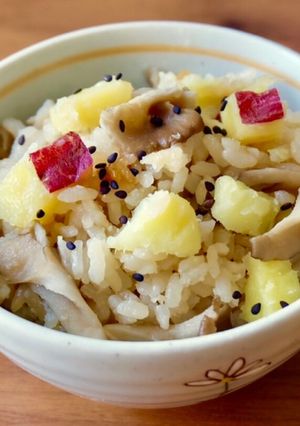 【炊飯器】さつま芋と舞茸の炊き込みごはん-レシピのメイン写真
