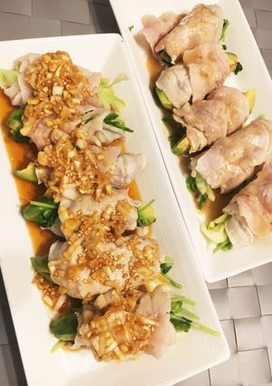 しゃぶしゃぶ肉のアボカド豆苗巻き-レシピのメイン写真