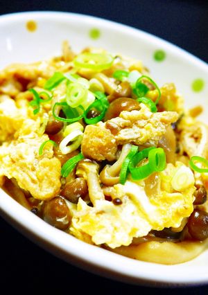 副菜･お弁当に。しめじと油揚げの卵とじ-レシピのメイン写真
