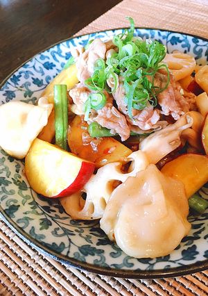 ゴロゴロ秋野菜とぷるもち水餃子の甘酢あん-レシピのメイン写真
