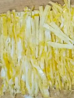 烏骨鶏卵で錦糸卵-レシピのメイン写真
