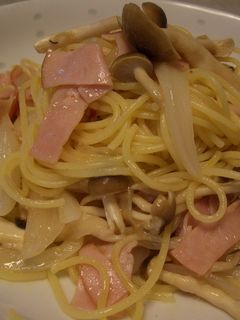 ハムとしめじのペペロンチーノ-レシピのメイン写真