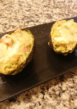 レンチンで！アボカドまるごとグラタン-レシピのメイン写真