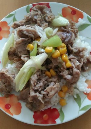 ずぼら飯。ネギ牛肉コーンの塩胡椒炒め-レシピのメイン写真