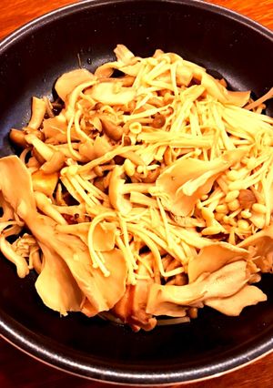 秋の味覚♡鮭とキノコのバタポン蒸し-レシピのメイン写真