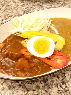 野菜の王様モロヘイヤどっさり!2色カレー-レシピのメイン写真