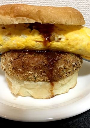 塩辛じゃがバタホルモンオムライスバーガー-レシピのメイン写真
