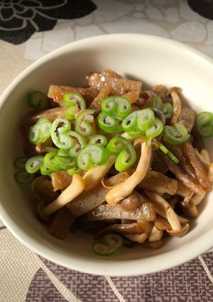 こんにゃくとしめじのピリ辛炒め-レシピのメイン写真