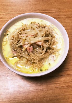 塩バター牛乳ラーメンのあんかけモヤシ乗せ-レシピのメイン写真