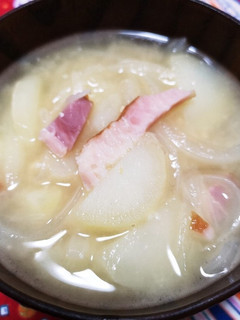 じゃがバタベーコンのみそ汁-レシピのメイン写真