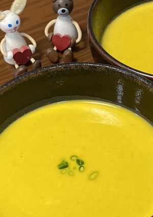 簡単！濃厚カボチャスープ材料は4つだけ…-レシピのメイン写真