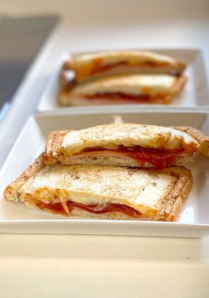 チーズトロトロ✨普通の定番ホットサンド-レシピのメイン写真