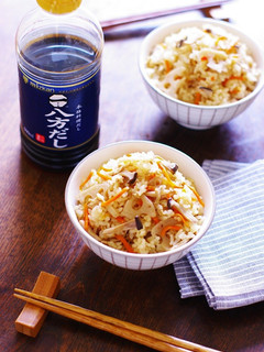 れんこんとえりんぎのヤミツキ炊き込みご飯-レシピのメイン写真