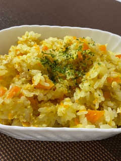 材料を入れて炊くだけ!カレー炊き込みご飯-レシピのメイン写真