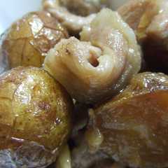 A picture of 新じゃがと豚肉のつや煮.