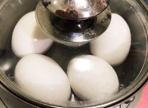時短簡単＊少ないお水で、茹で卵を作る方法-レシピのメイン写真