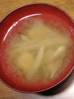 ごぼうとじゃがいもの味噌汁-レシピのメイン写真