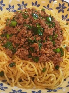 子供も大好き!ひき肉とニラの簡単まぜそば-レシピのメイン写真