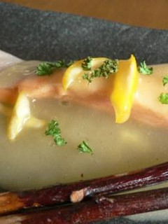 サケの蒸し煮~ハニーレモンバターソース~-レシピのメイン写真