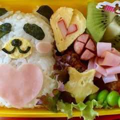 รูปของ 簡単キャラ弁☆パンダ☆パート３
