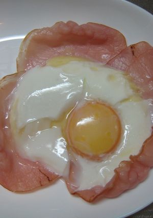 簡単チン♪　レンジでチーズハムエッグ-レシピのメイン写真