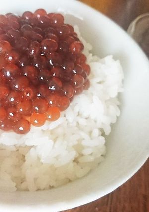 超簡単☆イクラの醤油漬〜生筋子から手作り-レシピのメイン写真