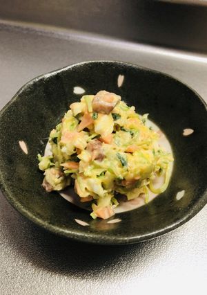 簡単節約★豆苗とキャベツ彩りコールスロー-レシピのメイン写真