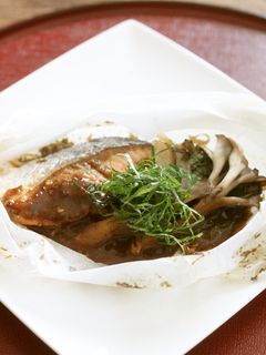 大葉味噌で作る鮭とキノコの包み焼き-レシピのメイン写真